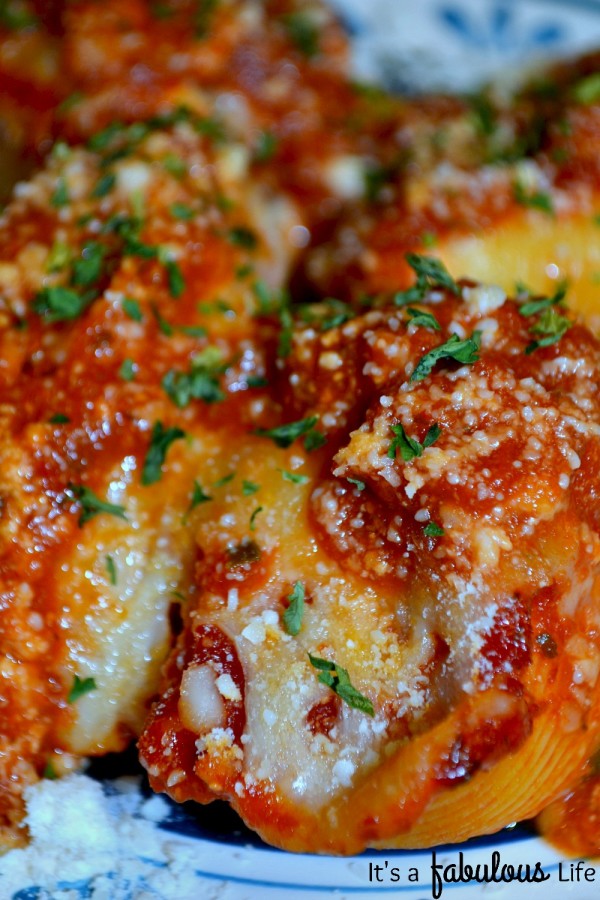 Easy Dinner Idea: Meatball Stuffed Shells