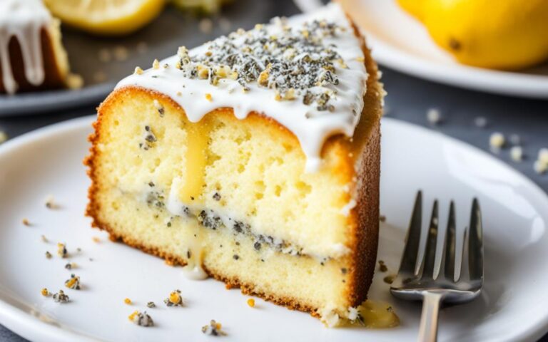 Lemon Poppy Seed Drizzle Cake: A Sweet and Crunchy Delight