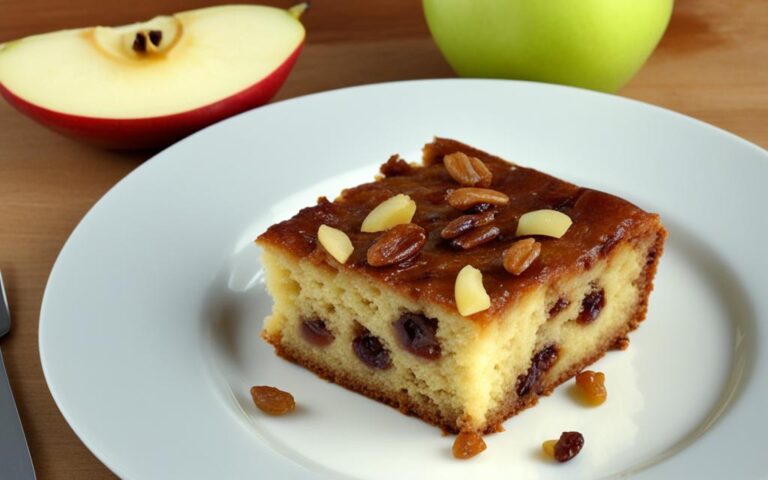 Moist Apple and Sultana Cake: Packed with Flavor and Texture